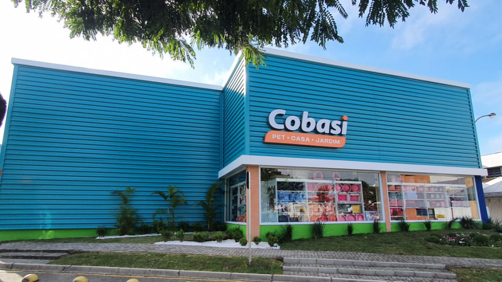 Cobasi - Essencial para a vida - A Cobasi Brasília, acaba de abrir suas  portas e esperamos a todos com muito carinho!!! ❤️❤️🐕🐱🐭🐰🐢🐟🦋💚💚  Venham conhecer nossa loja :) SHTQ Av. Comercial 